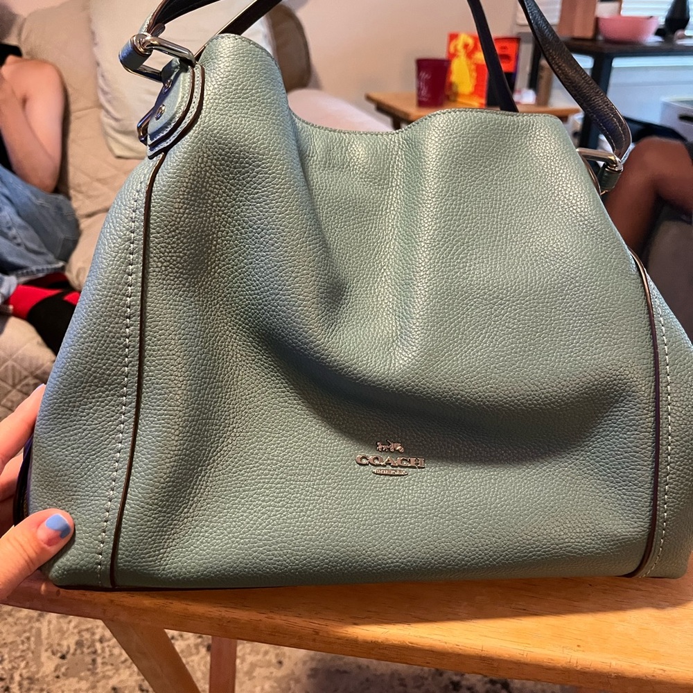 Coach Edie 31 pebbled leather silver/sage